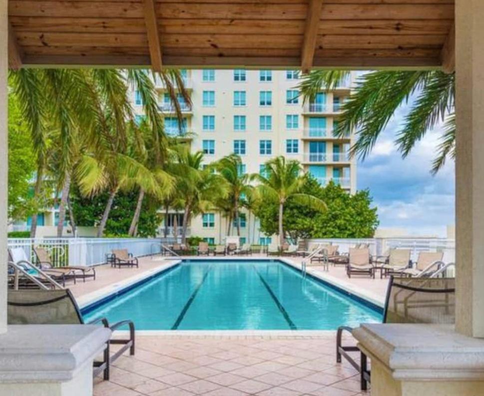 Tropical Coastal Resort Boynton Beach Extérieur photo